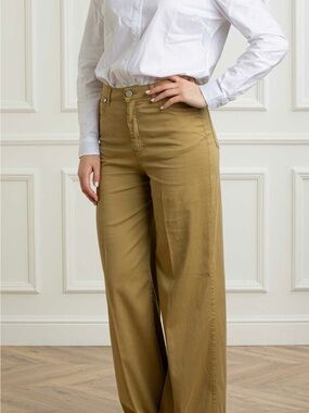 High-Rise Wide Leg Jeans in Khaki